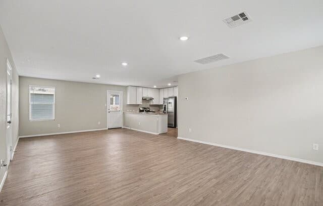 3-bedroom rental at 5426 Daphne Path in San Antonio, TX — photo 2
