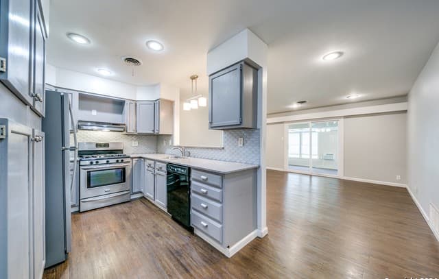 3-bedroom rental at 327 Tango Dr in San Antonio, TX — photo 4