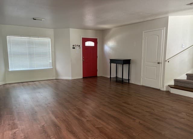4-bedroom rental at 11027 Monahan Park in San Antonio, TX — photo 3