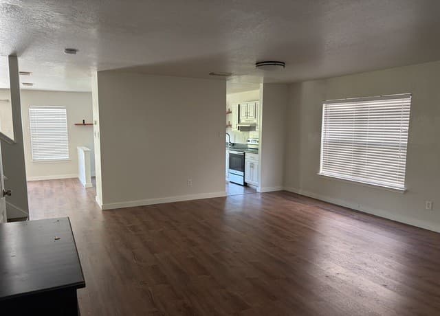 4-bedroom rental at 11027 Monahan Park in San Antonio, TX — photo 4