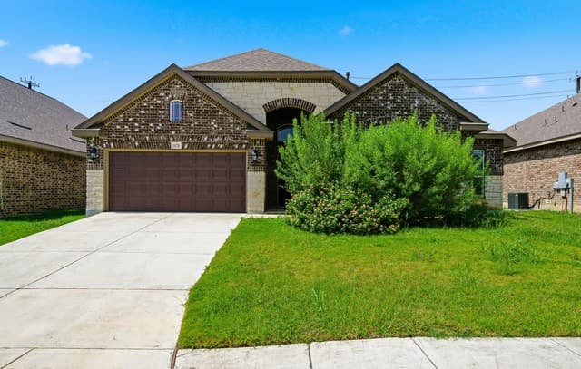 4-bedroom rental at 14726 Calamity Way in San Antonio, TX — photo 1