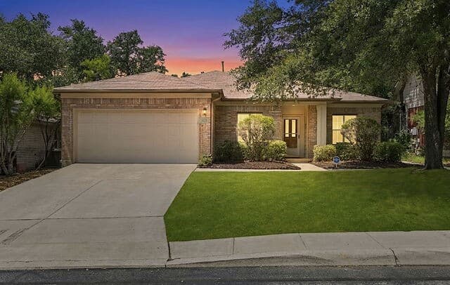 4-bedroom rental at 5803 Welsch View in San Antonio, TX — photo 1