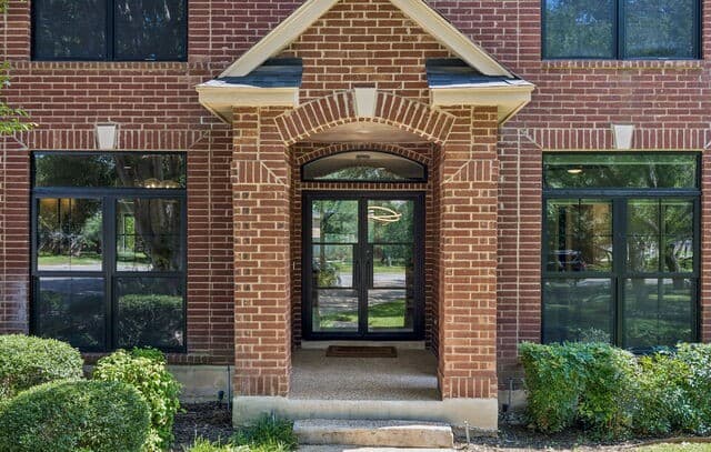 4-bedroom rental at 29 Inwood Ridge in San Antonio, TX — photo 4