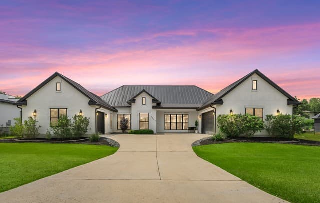 3-bedroom rental at 9843 Midsomer Place in San Antonio, TX — photo 1