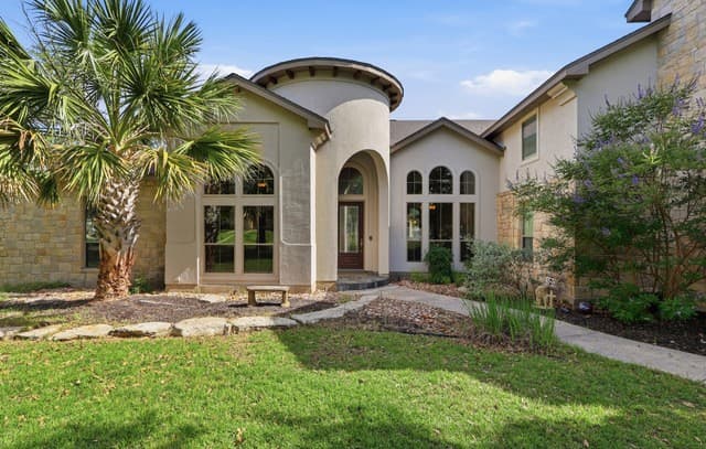 4-bedroom rental at 8036 Tradition Oak in Boerne, TX — photo 1
