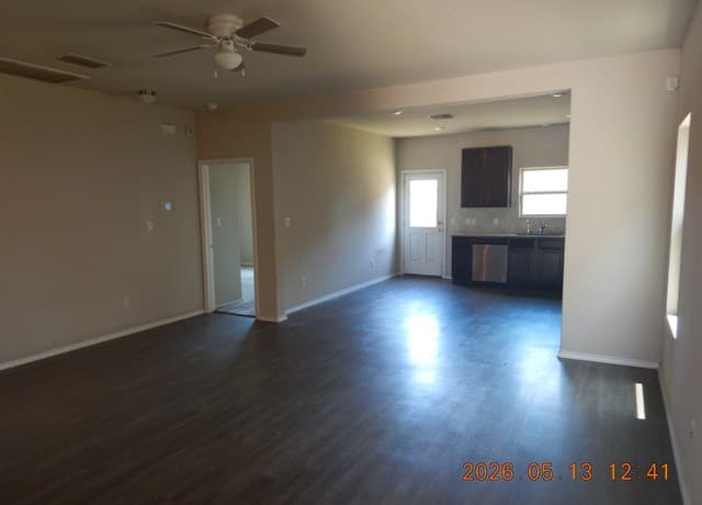 4-bedroom rental at 5408 Daniel Way in St Hedwig, TX — photo 2