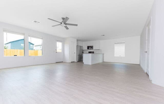4-bedroom rental at 3839 Terrell Trace in San Antonio, TX — photo 3