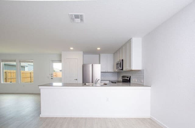 4-bedroom rental at 3839 Terrell Trace in San Antonio, TX — photo 4