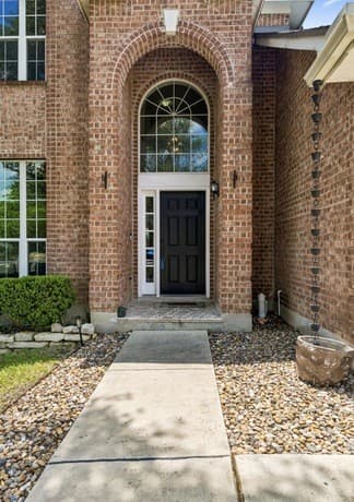 5-bedroom rental at 10614 Spirit Horse in Helotes, TX — photo 4
