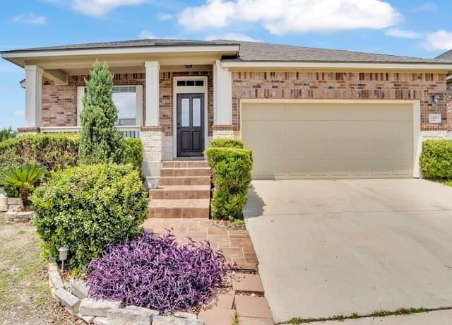 3-bedroom rental at 2803 Silverton Ct in San Antonio, TX — photo 1