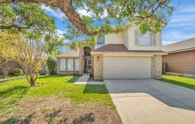 4-bedroom rental at 10123 Shadyglen in San Antonio, TX — photo 1
