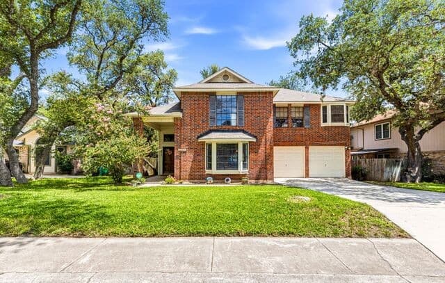 3-bedroom rental at 8815 Silent Strm in San Antonio, TX — photo 1