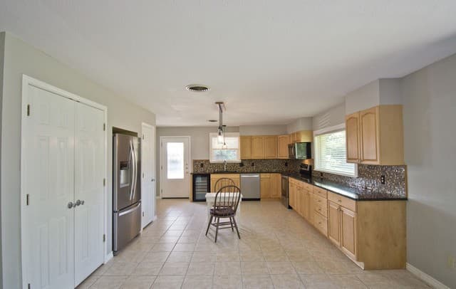 3-bedroom rental at 702 E Schubert in Fredericksburg, TX — photo 2