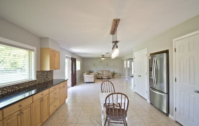 3-bedroom rental at 702 E Schubert in Fredericksburg, TX — photo 4