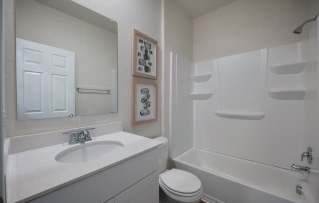 4-bedroom rental at 8222 Brandy Br in San Antonio, TX — photo 3