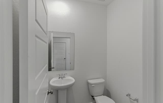 4-bedroom rental at 12240 Vaquera Bend in San Antonio, TX — photo 3