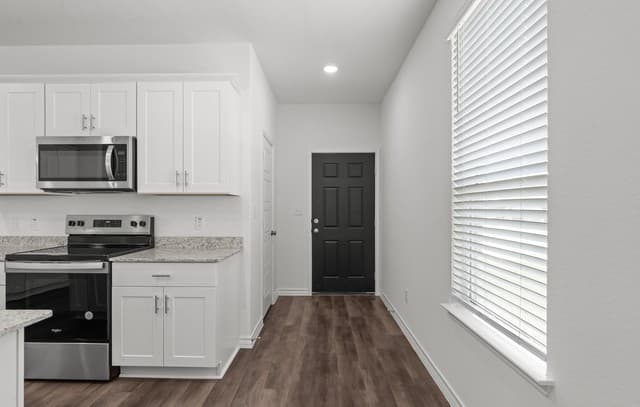 4-bedroom rental at 12244 Vaquera Bnd in San Antonio, TX — photo 2