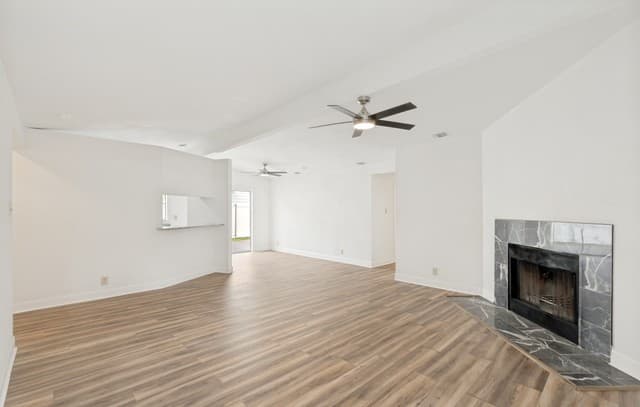 3-bedroom rental at 5807 Larkdale Dr in San Antonio, TX — photo 5
