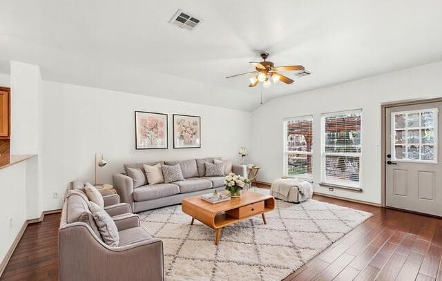 3-bedroom rental at 3519 Bennington Way in San Antonio, TX — photo 5