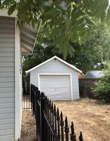 3-bedroom rental at 802 Indianola St in San Antonio, TX — photo 4