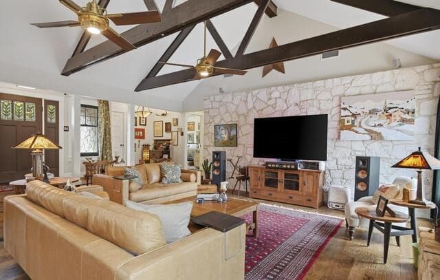 4-bedroom rental at 9003 Cedar Trl in Boerne, TX — photo 5