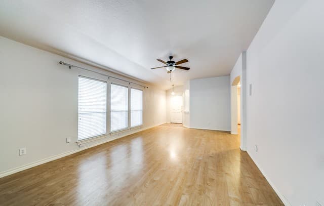 3-bedroom rental at 742 Sycamore Moon in San Antonio, TX — photo 3