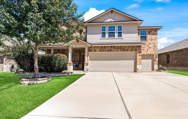 6-bedroom rental at 8906 Virginia Rye in San Antonio, TX — photo 4