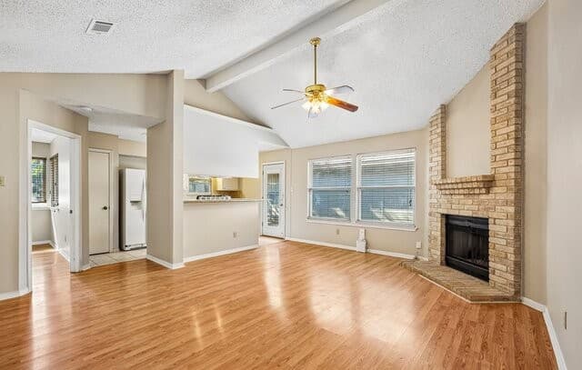 3-bedroom rental at 3806 Candlecrown Ct in San Antonio, TX — photo 4