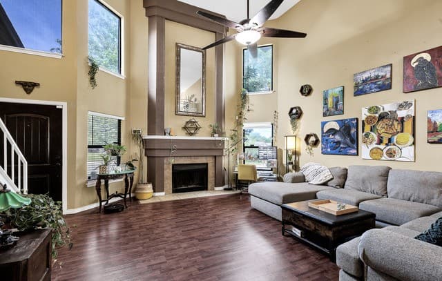 3-bedroom rental at 17007 Vista Blf in San Antonio, TX — photo 4