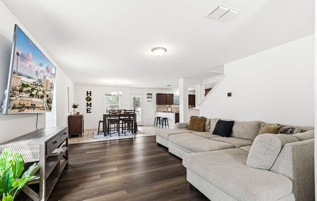 3-bedroom rental at 11322 Sprightly Lane in San Antonio, TX — photo 5