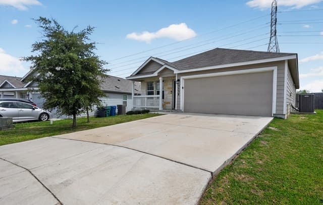 3-bedroom rental at 3538 Booker Trl in San Antonio, TX — photo 2