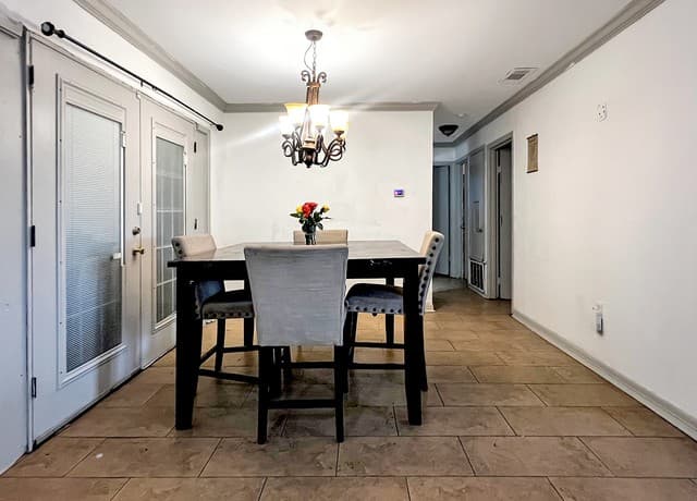 3-bedroom rental at 4203 Avenida Prima St in San Antonio, TX — photo 4