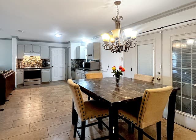 3-bedroom rental at 4203 Avenida Prima St in San Antonio, TX — photo 5
