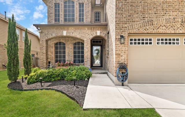 3-bedroom rental at 8806 Rapla in San Antonio, TX — photo 3