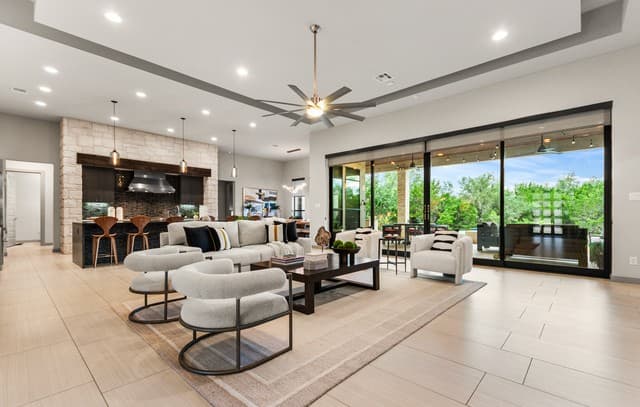 4-bedroom rental at 30 Royal Hts in San Antonio, TX — photo 5