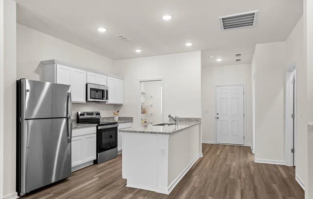 4-bedroom rental at 3015 Cattail Hollow in San Antonio, TX — photo 5