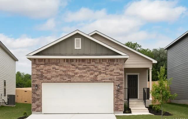 3-bedroom rental at 10510 Placeaya Lake in Adkins, TX — photo 1
