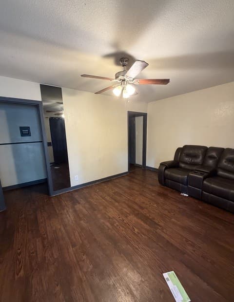 3-bedroom rental at 538 Como St in San Antonio, TX — photo 2