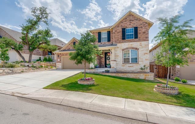 4-bedroom rental at 28837 Crowley Crk in San Antonio, TX — photo 3