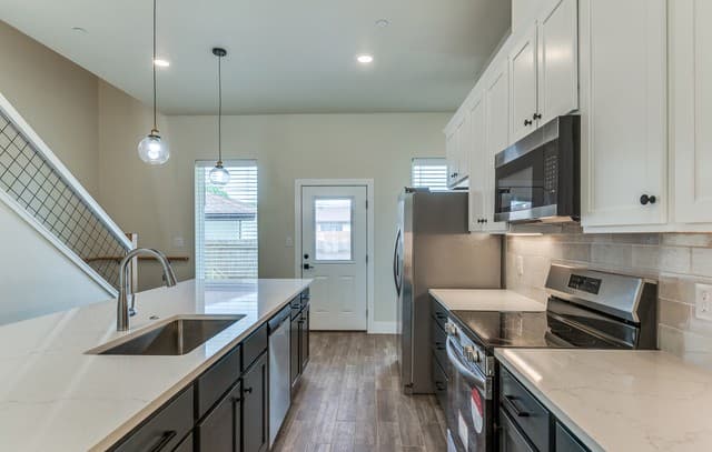 3-bedroom rental at 2148 Paniolo Dr in Boerne, TX — photo 2