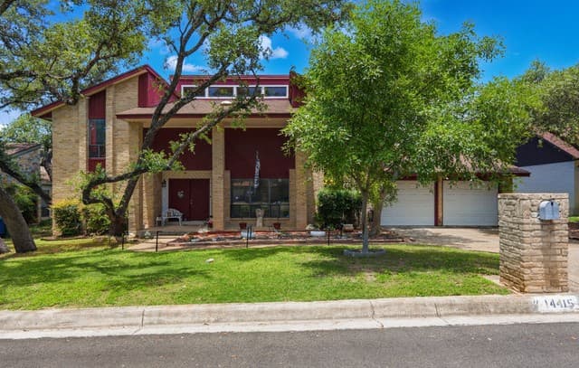 4-bedroom rental at 14415 Dark Star St in San Antonio, TX — photo 2