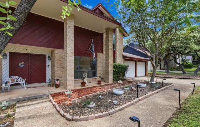 4-bedroom rental at 14415 Dark Star St in San Antonio, TX — photo 4
