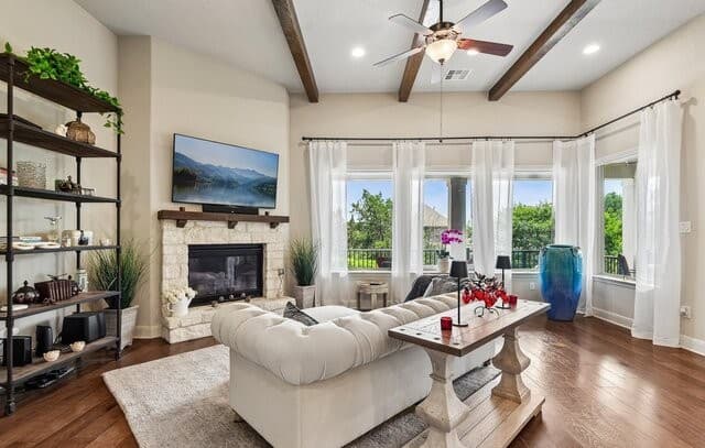 3-bedroom rental at 3823 Monteverde Wy in San Antonio, TX — photo 3