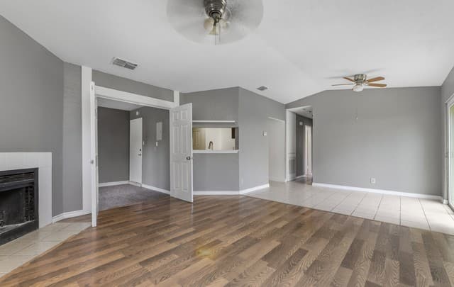 4-bedroom rental at 9227 Old Sky Harbor in San Antonio, TX — photo 2
