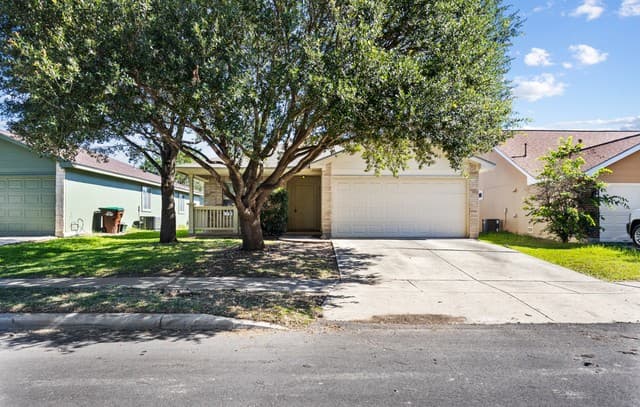 3-bedroom rental at 8519 Snakeweed in Converse, TX — photo 1