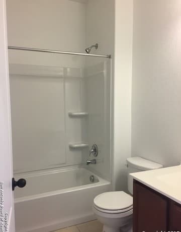 3-bedroom rental at 4445 Barberry Crk in San Antonio, TX — photo 5