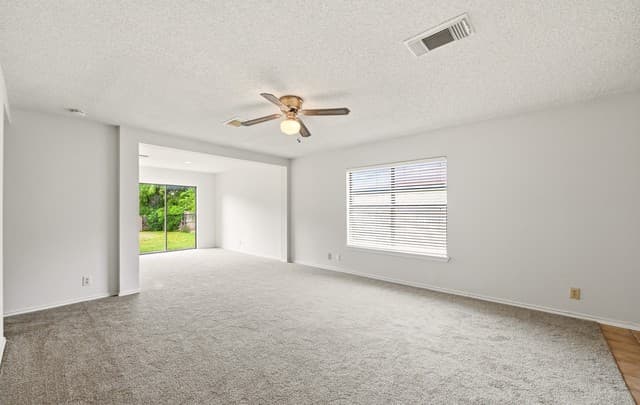 2-bedroom rental at 7810 Kinglet Ct in San Antonio, TX — photo 3