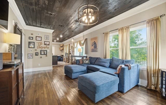 3-bedroom rental at 1740 Edison Dr in San Antonio, TX — photo 3