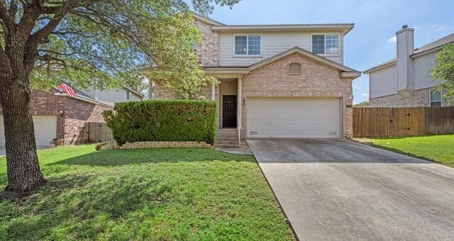 4-bedroom rental at 21111 Encino Oaks in San Antonio, TX — photo 2