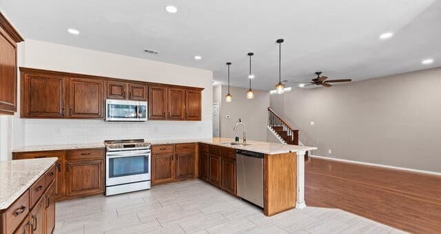 4-bedroom rental at 21111 Encino Oaks in San Antonio, TX — photo 3